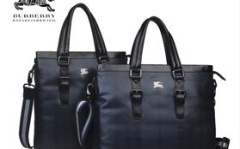 巴宝莉男士包包,经典格纹与时尚品味的完美融合